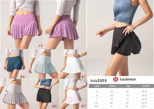 Load image into Gallery viewer, Black Pleated Skirt
