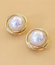 Load image into Gallery viewer, Chunky Faux Pearl Studs
