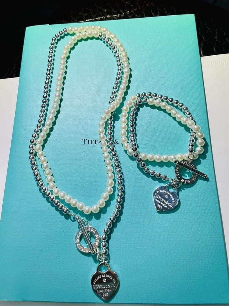 Pearl Necklace/Bracelet Set