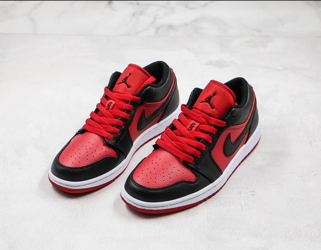 Red Black Dunk Sneaks