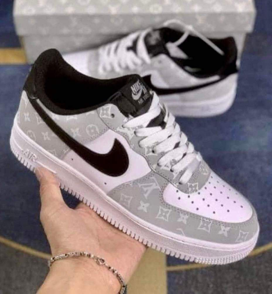 Size 5.5 Designer Sneakers