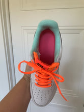 Load image into Gallery viewer, Size 8.5 Orange and Teal
